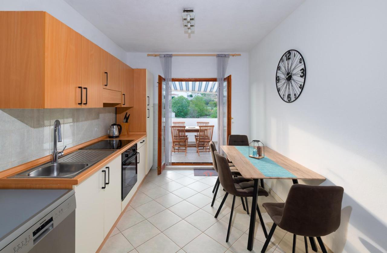 Gustirna Central Dalmatian Pool&Grill House מראה חיצוני תמונה